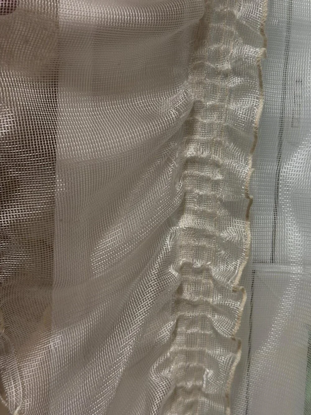 Lot of 2 Pairs Vintage Country Cottage Ruffled Mesh Sheer Curtains 89